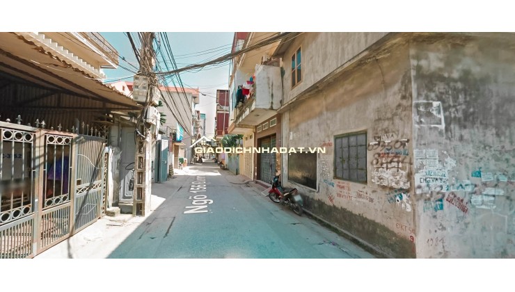 Bán nhà gấp Ngõ 156 Tam Trinh,Hoàng Mai - Diện tích 36m2 - Ôtô đỗ cửa cách 15m - Ngõ thông - Có sân để xe - 1,7 tỷ